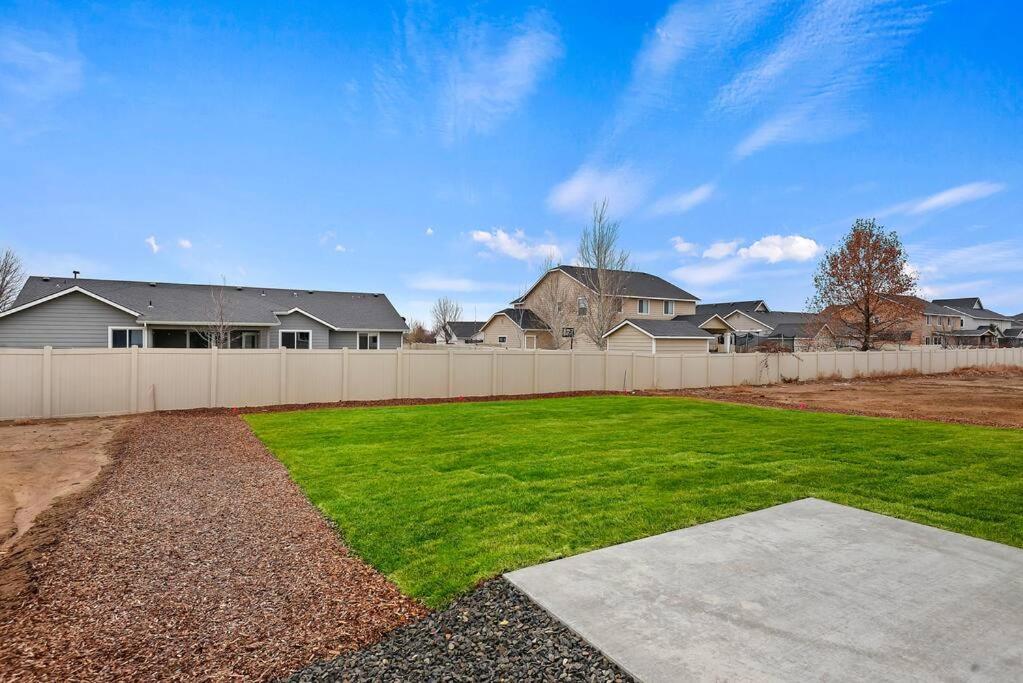 Beautiful Brand New Kuna Home! Extérieur photo