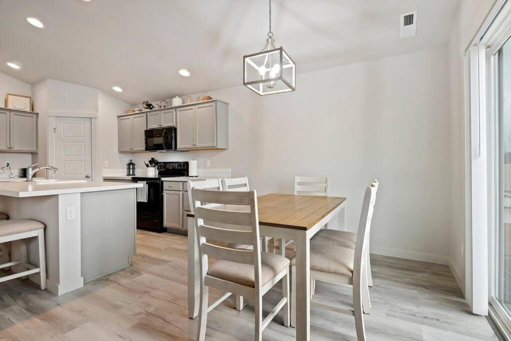 Beautiful Brand New Kuna Home! Extérieur photo